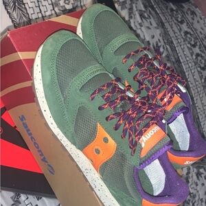 Saucony mens size 7.5 very lightly used